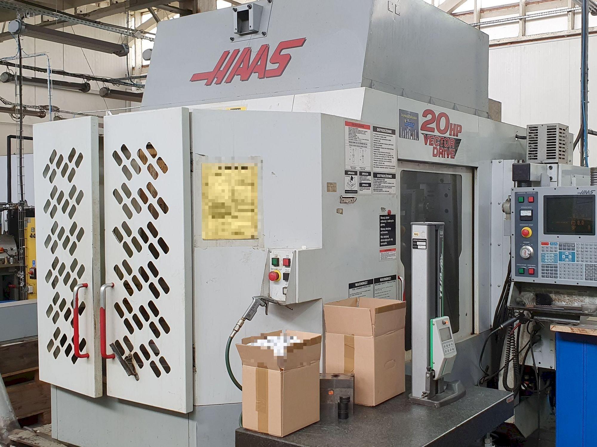 Vista frontale della macchina HAAS HS-1RP HE