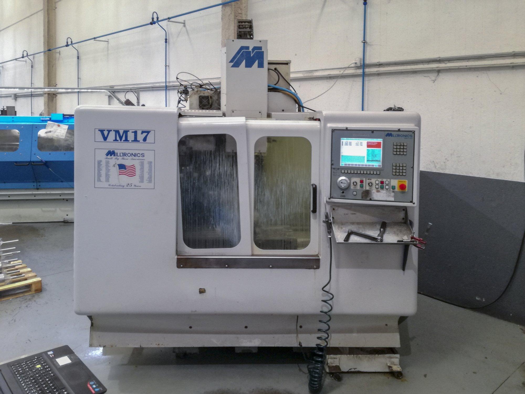 Vista frontale della macchina MILLTRONICS VM 17