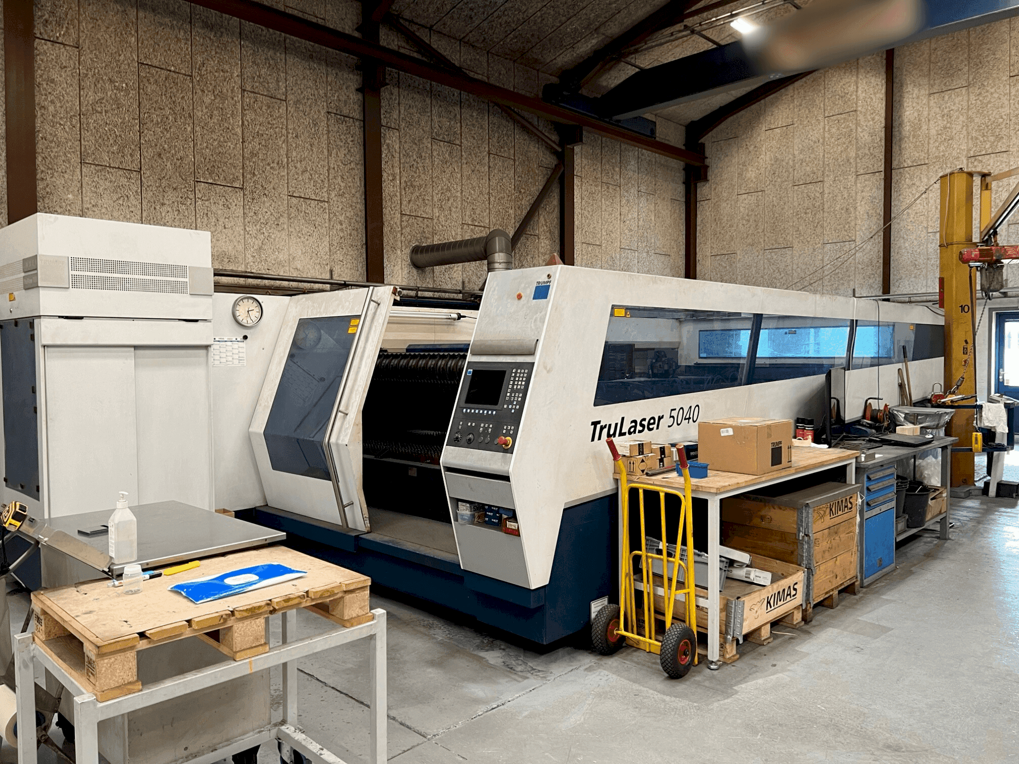 Vista frontale della macchina TRUMPF TruLaser 5040