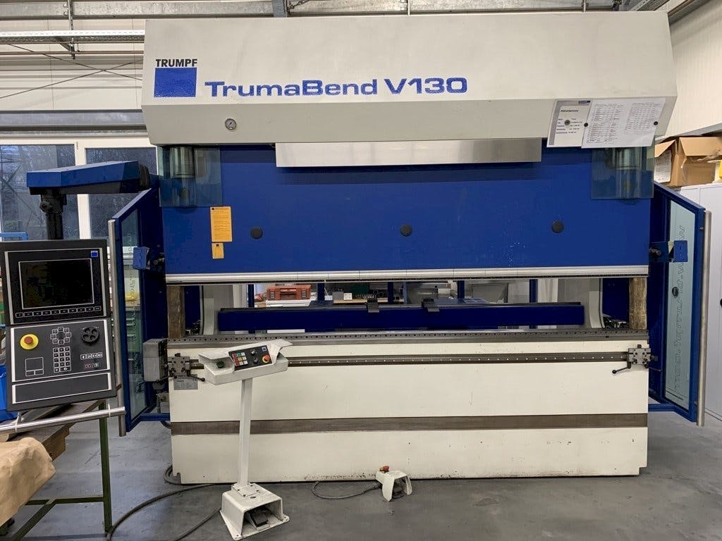 Vista frontale della macchina Trumpf TrumaBend V130X