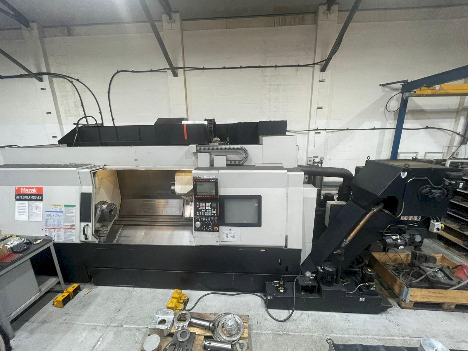 Vista frontale della macchina Mazak Integrex 400 III-S