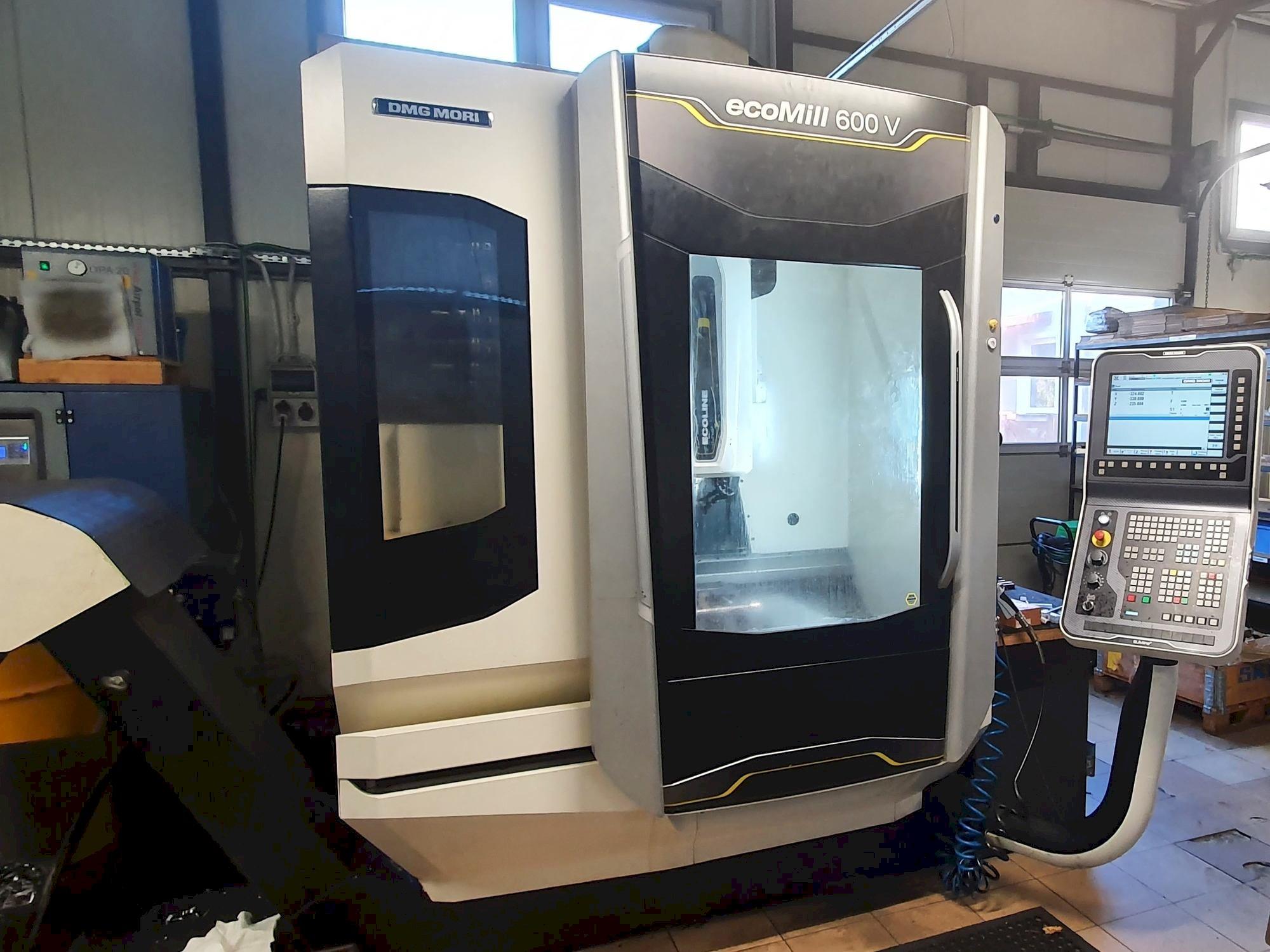 Vista frontale della macchina DMG MORI Ecomill 600 V