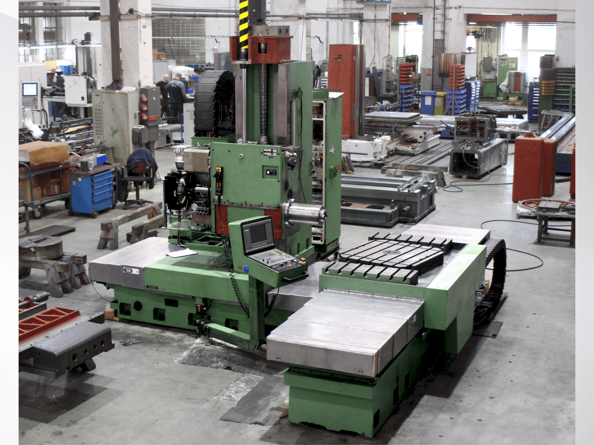 Vista frontale della macchina TOS WFQ 80 CNC