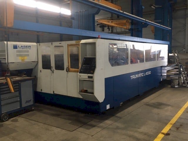 Vista frontale della macchina Trumpf Trumatic L4030