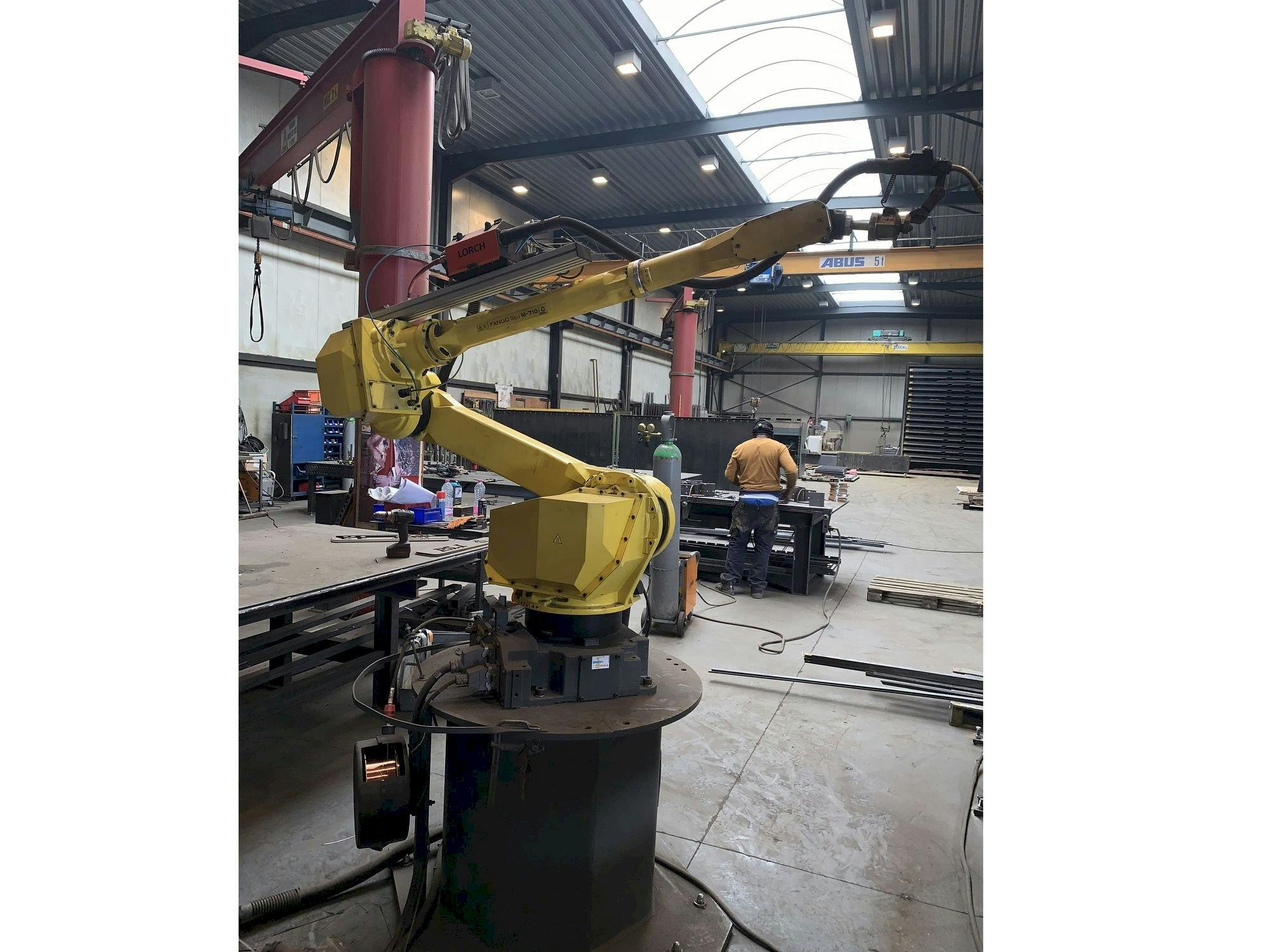 Vista frontale della macchina FANUC M-710 iC 20L