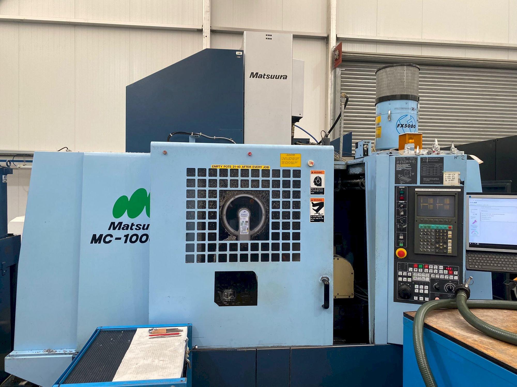 Vista frontale della macchina Matsuura MC-1000 VGX