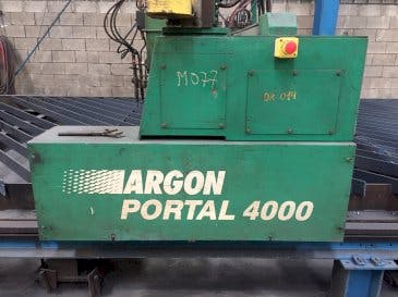 Vista frontale della macchina ARGON PORTAL 4000