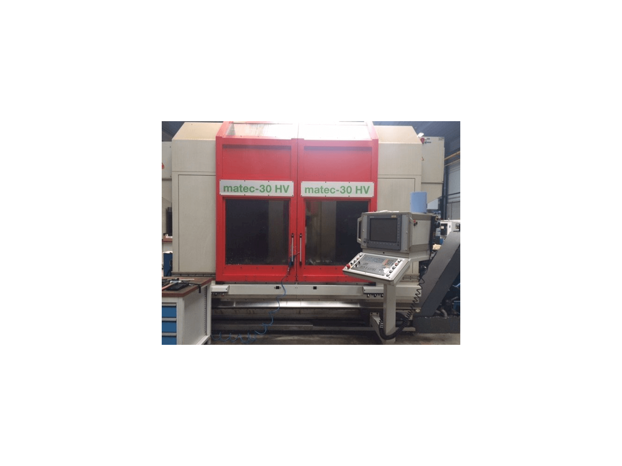 Vista frontale della macchina Matec 30 HV