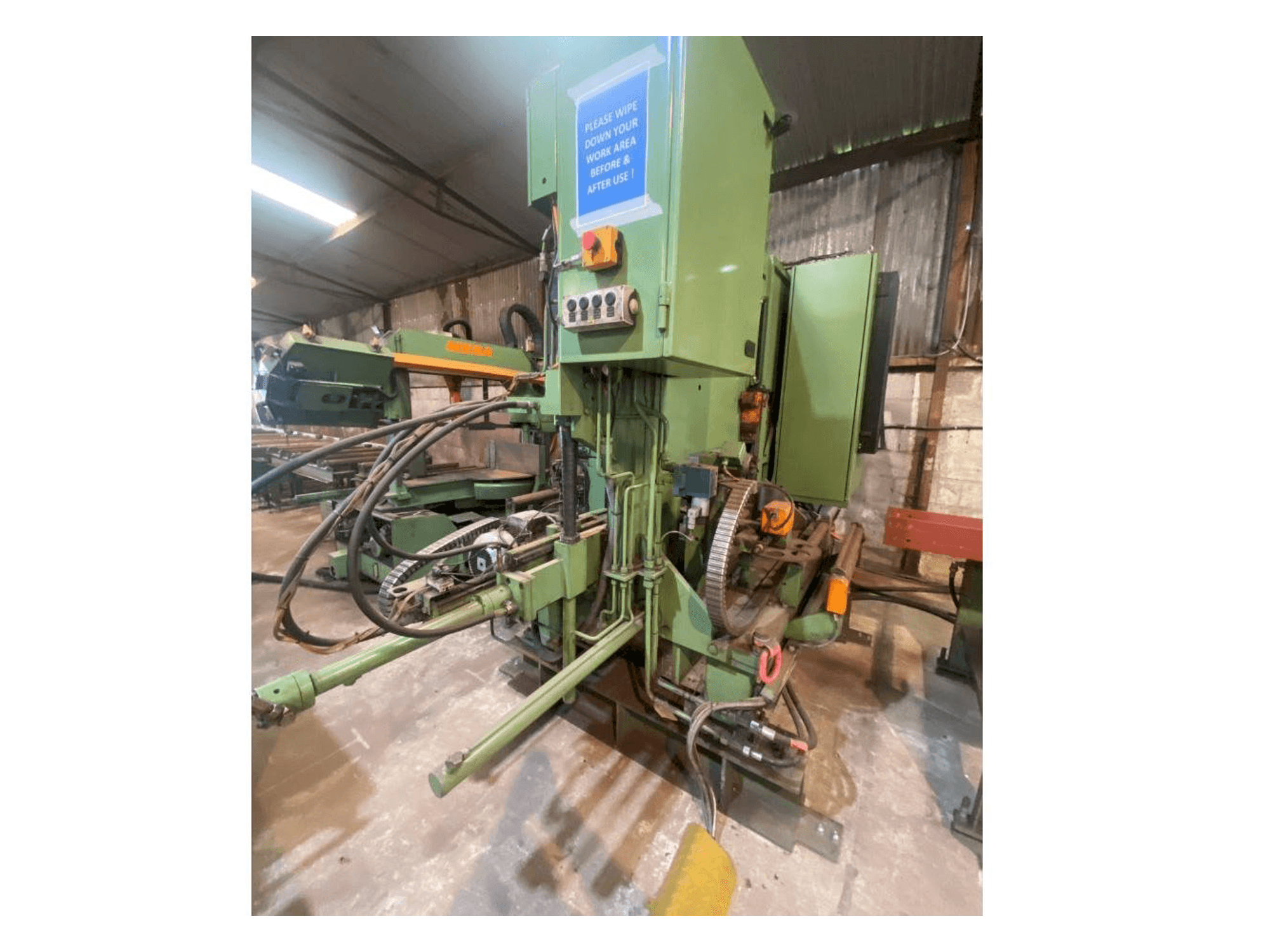 Vista frontale della macchina Peddinghaus BDL760/3 with Meba 400DG-700